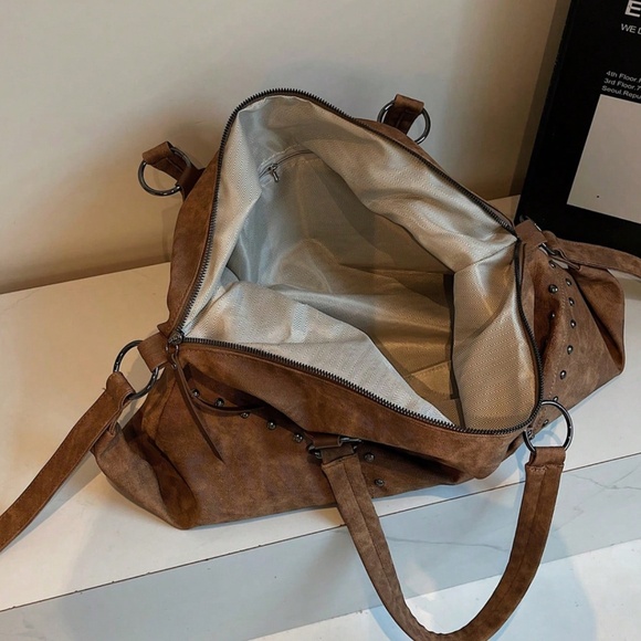 Classic Vintage Wash Brown Vegan Leather Studded large Tote Shoulder Bag - Picture 2 of 5